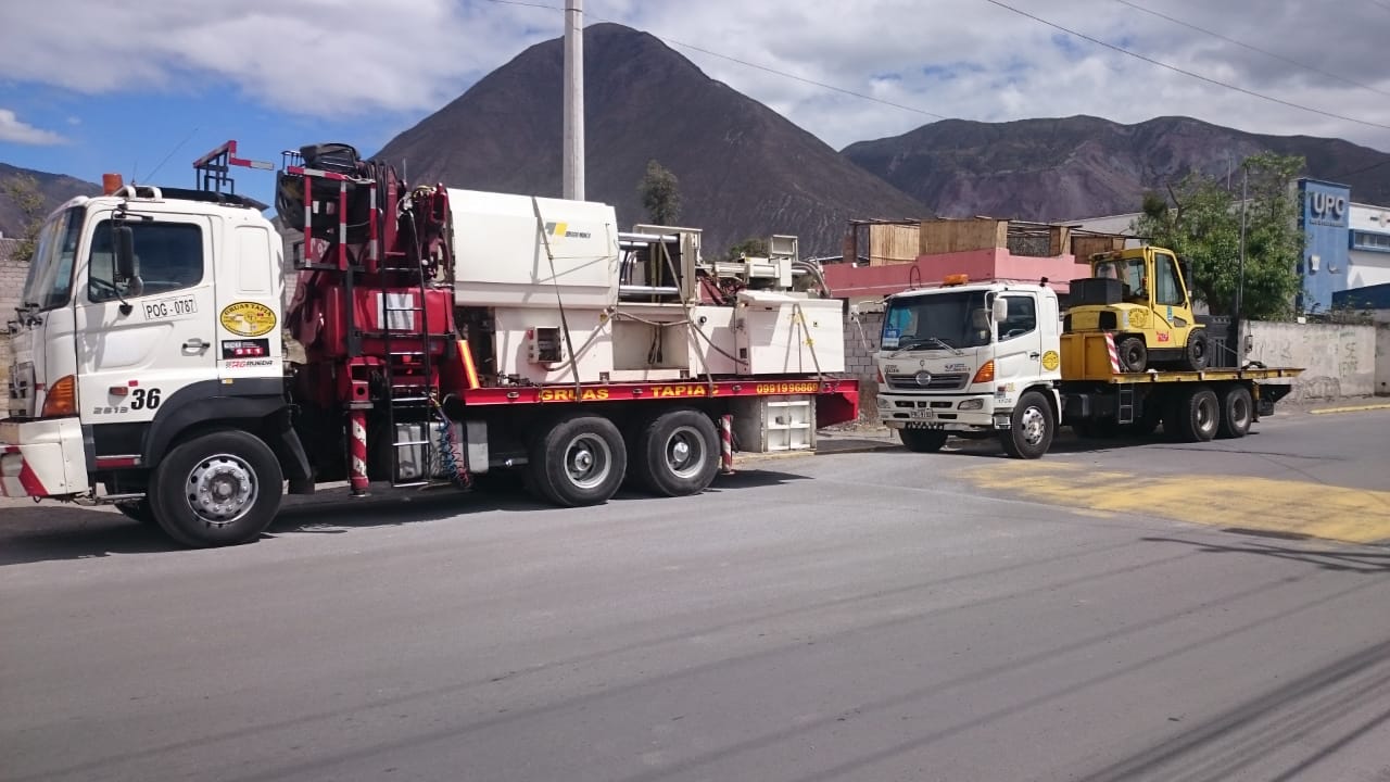 TRANSPORTE DE MAQUINARIA